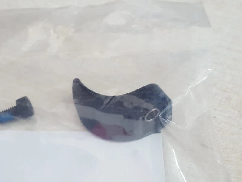Shimano Auslöse-Hebel Mit Befestigungsschraube Für ST-M975 1 Shimano Auslöse-Hebel Mit Befestigungsschraube Für ST-M975