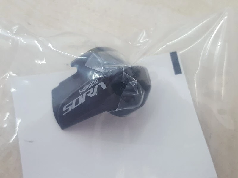 Shimano Namensschild Mit Befestigungsschrauben Für ST-R3000 1 Shimano Namensschild Mit Befestigungsschrauben Für ST-R3000